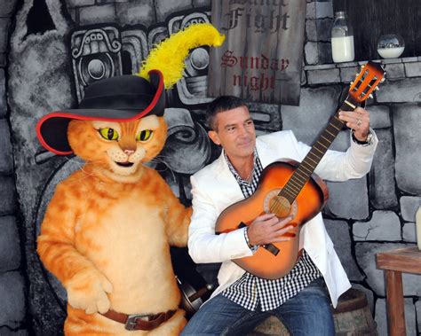 What exactly did Death say in Spanish in Puss In Boots: The Last Wish ...