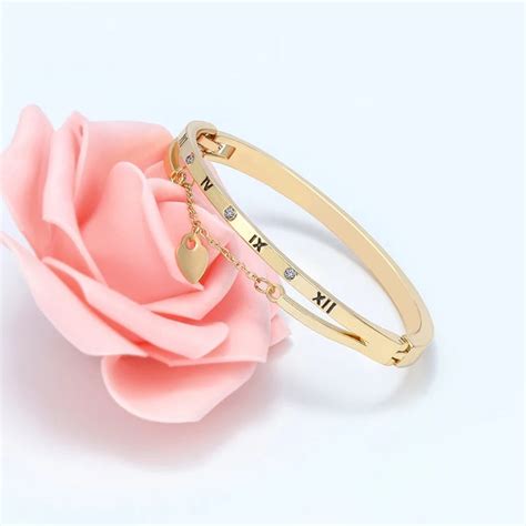 Roman Numerals Heart Charm Bracelet – Vembley