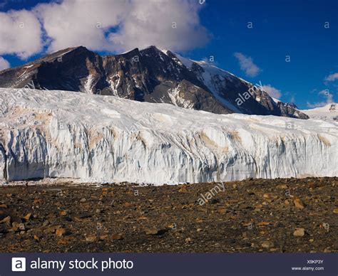 Mcmurdo Dry Valleys High Resolution Stock Photography and Images - Alamy