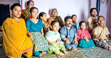 Dwarf Family: बौनों का परिवार, जिसे हमारी हंसी और तानों ने निराश कर ...