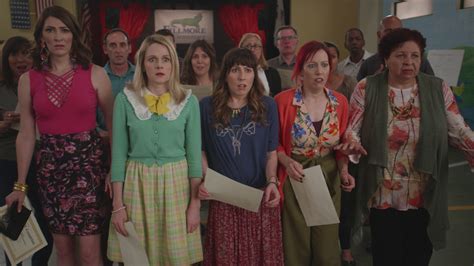 Watch Teachers Season 3 Episode 11: Thoughts and Bears - Paramount+