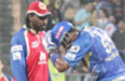 Gayle plays down Kieron Pollard-Mitchell Starc tiff | New Zealand in ...