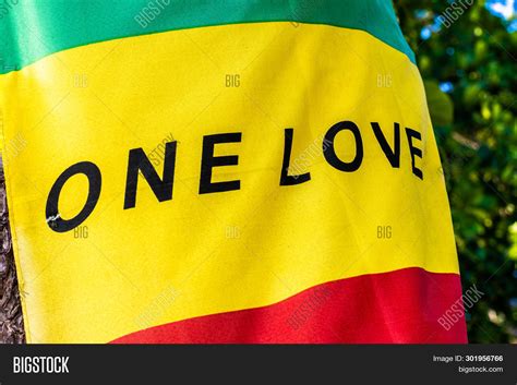 Rastafarian Colors Order