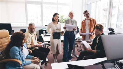 Company Town Hall Meeting 的图像结果