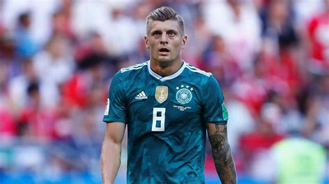 Toe Poke Daily: Real Madrid's Kroos the latest footballer set for the ...