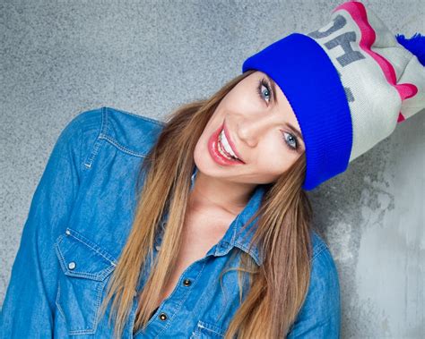 Download wallpaper model, Girls, actress, Victoria Paramonova, Victoria ...