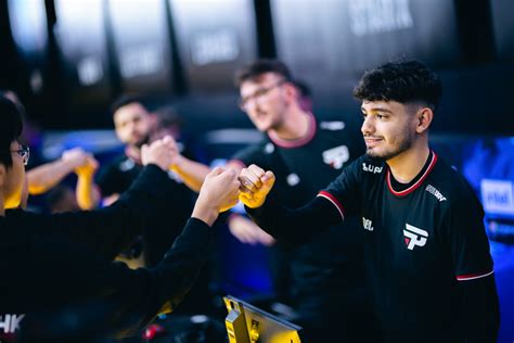 Liquid sign skullz - Dust2.in