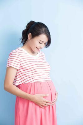 3个月孕妇肚子有多大？看看子宫大小和胎儿发育，孕妇心中有数了 - 每日头条