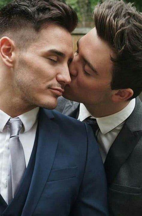 Gay men kissing naked tumblr - vismserl