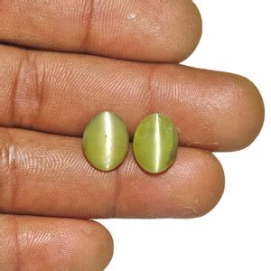 9.33-Carat Pair of Greenish Yellow Indian Chrysoberyl Cat's Eye ...