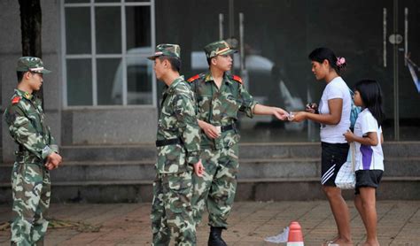 缅甸军营突然遇袭，伤亡惨重！_腾讯新闻