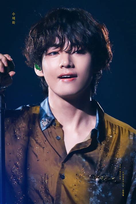 수채화 on Twitter | Taehyung hot, Kim taehyung, Bts v photos