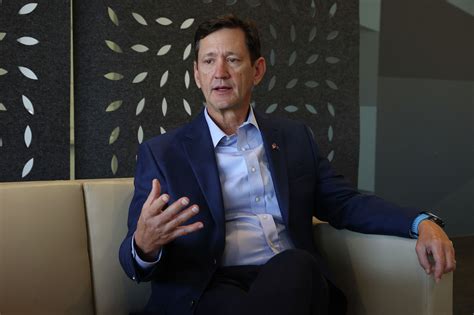 USAA CEO Wayne Peacock announces departure after 5 years