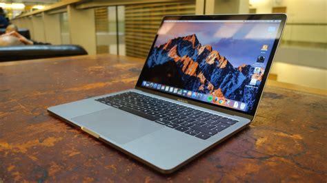 Apple MacBook Pro 13-Inch (2017)