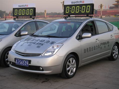 PRIUS普锐斯一马当先 领跑“绿色”2005北京国际马拉松:第1页-爱卡汽车