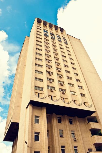 Old Office Building 的图像结果