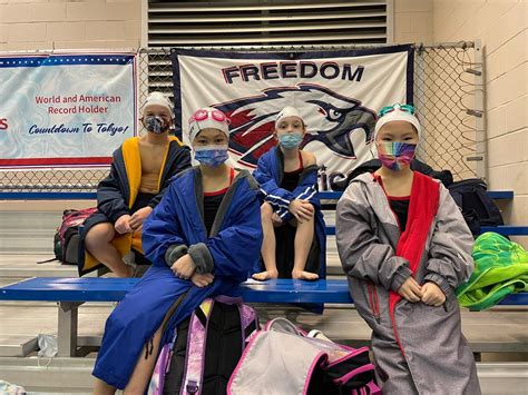 Freedom Aquatics swimmers kicked off 2022 with some great swims at LIAC ...