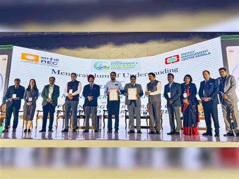 REC News: REC inks MoU with Kerala Govt to finance Rs 18,360 crore for ...