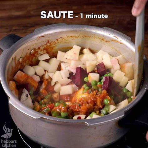 कुकर पाव भाजी रेसिपी | cooker pav bhaji in hindi | कुकर में पाव भाजी