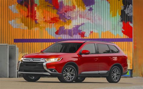 2016 Mitsubishi Outlander Image. Photo 13 of 95