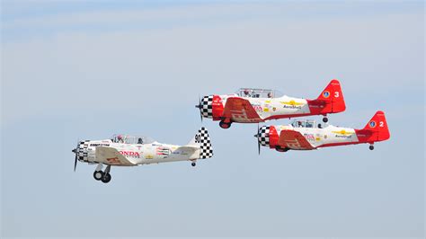 Download wallpaper the sky, clouds, retro, the plane, parade, link ...