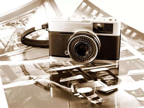 From Homai Vyarawalla to Danish Siddiqui: Famous Indian photographers ...