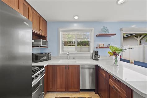 Waialua Beachside Cottage