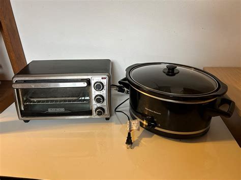 Lot # 68 - Black & Decker Toaster Oven, Hamilton Beach 8-Qt.? Crock-Pot ...