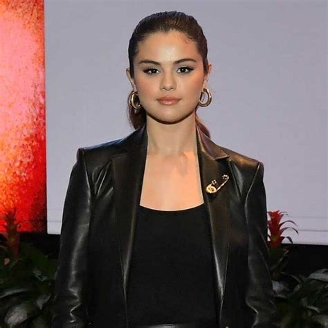Selena Gomez - Exclusive Interviews, Pictures & More | Entertainment ...