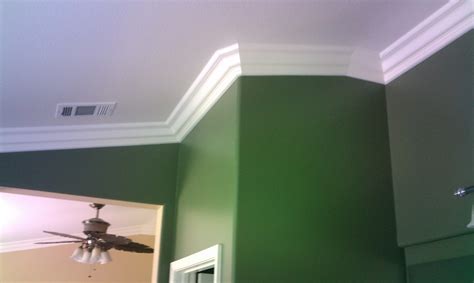 What Color To Paint Ceiling With White Crown Molding | Shelly Lighting