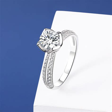 Plush Solitaire MOISSANITE Unisex Silver Ring – Mystic Flavia