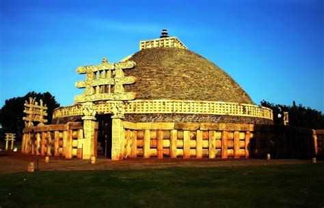Sanchi Stupa in India, travel photos of Sanchi Stupa | Hellotravel