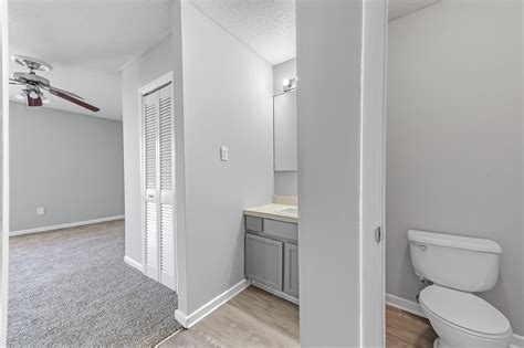 2bd apt pics — Southern Pines Apartments