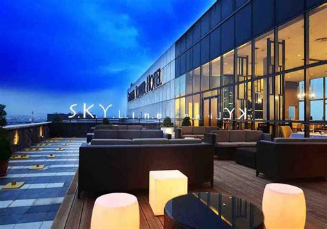 GUMAYA TOWER HOTEL, SEMARANG