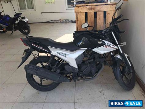 Used 2012 model Yamaha SZ-R for sale in Chennai. ID 202675 - Bikes4Sale