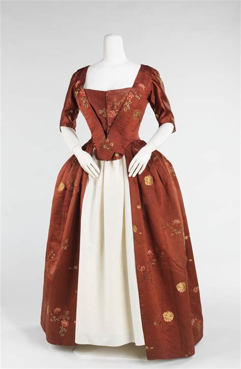 The “Beau Monde” High Fashion of the 18th Century – 5-Minute History