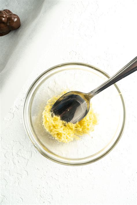 Quick and Easy Dark Chocolate Blueberries