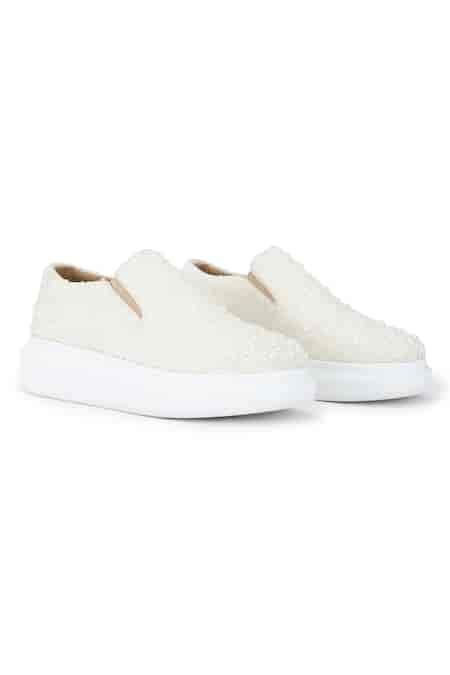 Buy Anaar Wedding Footwear | Bridal Sneakers, Shoes & more