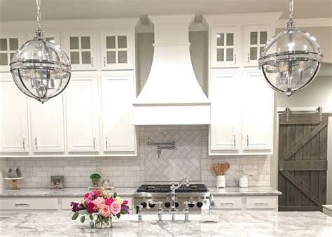Instagram Interior Design: @bma_21 | Trendy kitchen backsplash, White ...
