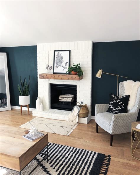 10+ Pictures Of Accent Walls In Living Rooms