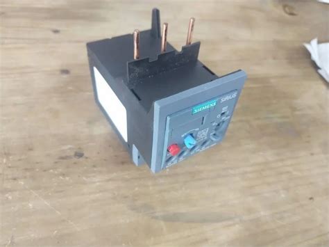 Mccb Switch - Siemens MCCB Switch Trader - Retailer from New Delhi