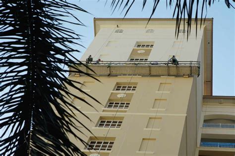 High-Rise Building Painting 的图像结果