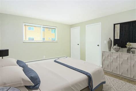 South Terrace Apartments - Cincinnati, OH 45215 | ApartmentGuide.com