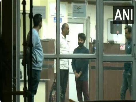 श्रद्धा मर्डर केस: आफताब को पॉलीग्राफ टेस्ट के लिए FSL दफ्तर लाया गया ...