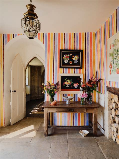 A dreamy medieval house in Oxfordshire where history is layered with intuition and colour ...