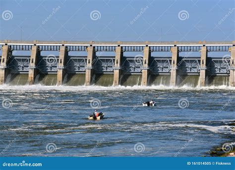Missouri River Dam at Gavins Point Stock Image - Image of dakota, water ...