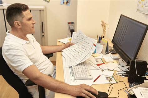 Studie: Womit Führungspersonen in der Pflege kämpfen - Altenpflege