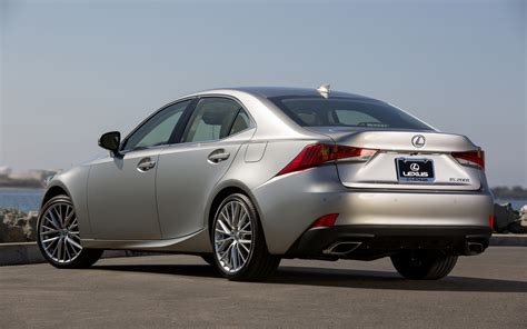 Photos Lexus IS 2018 - 2/3 - Guide Auto