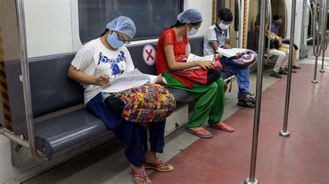 Local Train in West Bengal 的图像结果
