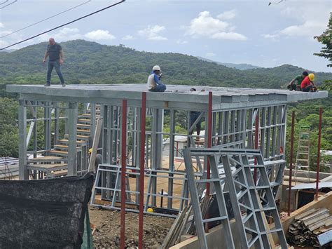 Materiales de Construcción Prefabricados - Casa de Acero